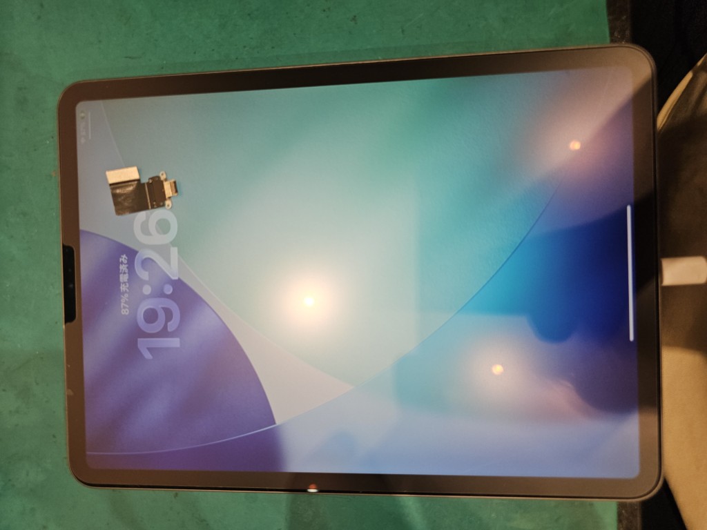 充電ができなくなってしまったiPad Pro11 第1世代の修理致しました【スマホ修理工房北千住マルイ店】